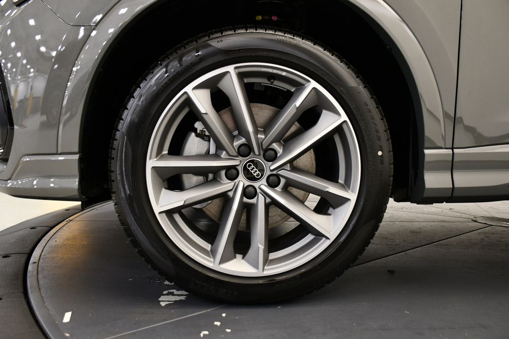 2025 Audi Q3  14