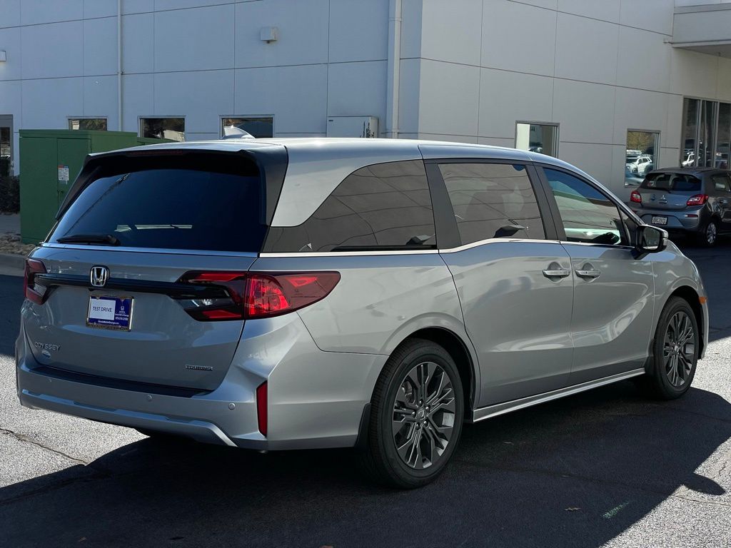 Thumbnail: 2026 Honda Odyssey - 6
