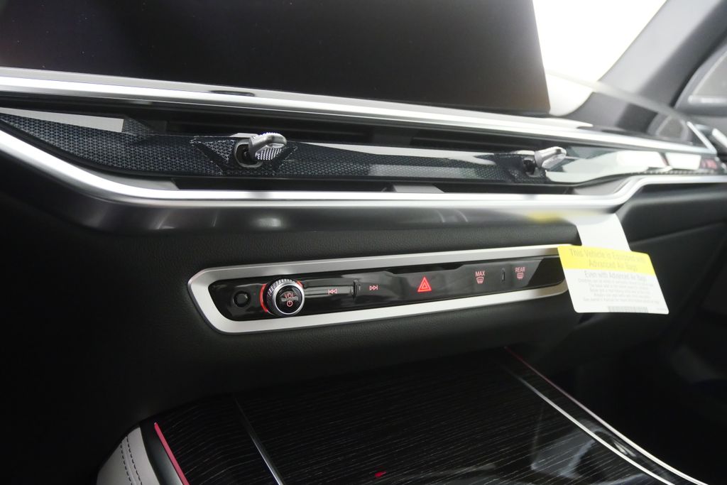 Thumbnail: 2026 BMW X5 - 22