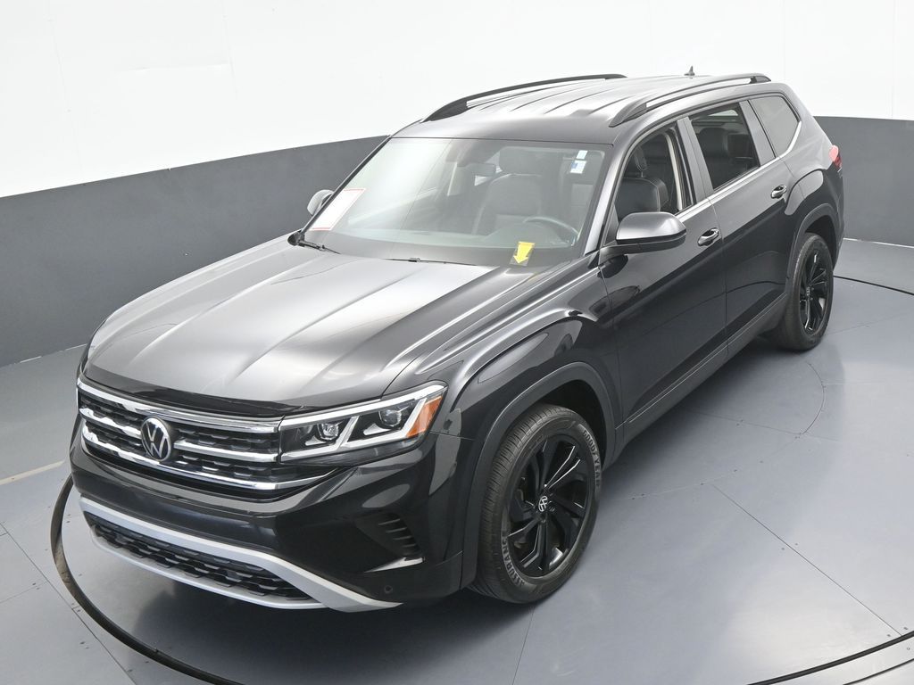 Used 2022 Deep Black Volkswagen 3.6L V6 SE w/Technology image 48
