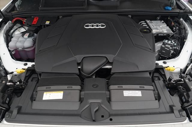 Thumbnail: 2025 Audi Q7 - 12