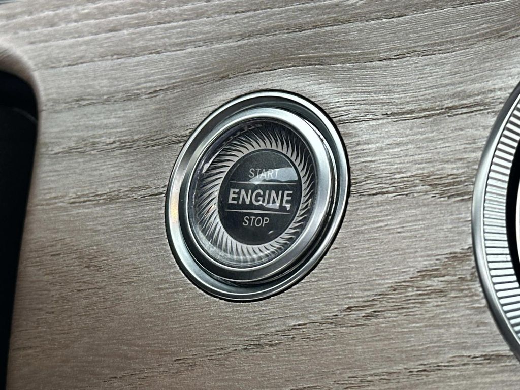 Thumbnail: 2019 Mercedes-Benz E-Class - 29