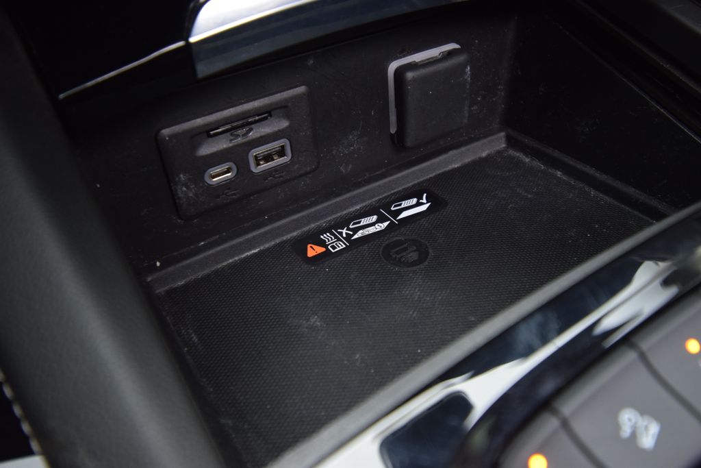 used 2023 Buick Envision car, priced at $31,597