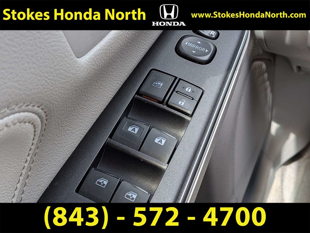 Used 2016 Toyota Camry Hybrid Sedan
