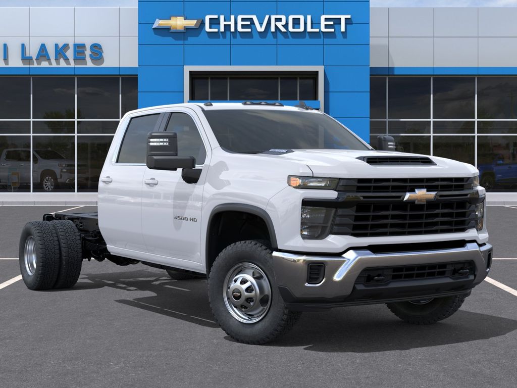 New 2026 Summit White Chevrolet Work Truck image 6