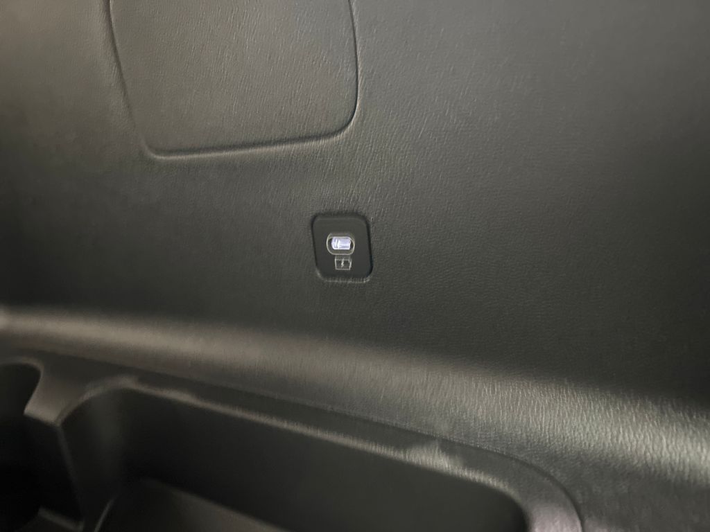 new 2025 Kia Sorento car, priced at $40,505