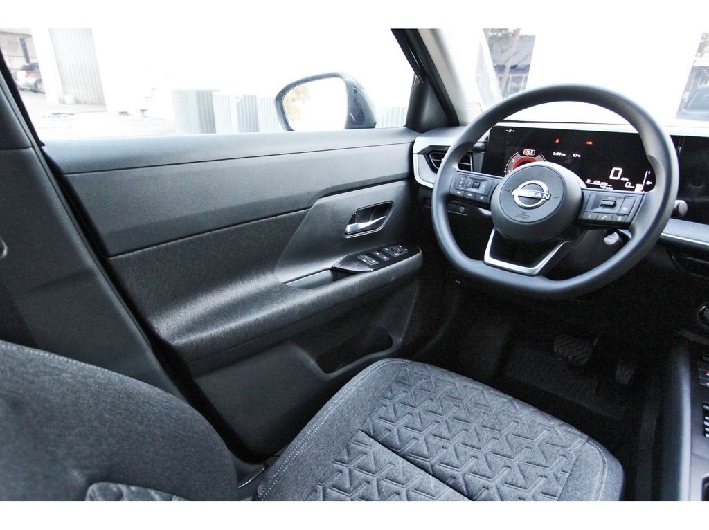 2026 Nissan Kicks SV - 5