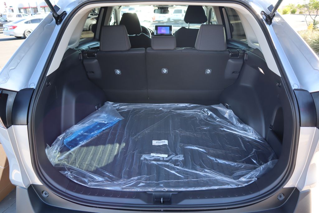 Thumbnail: 2025 Toyota RAV4 - 27