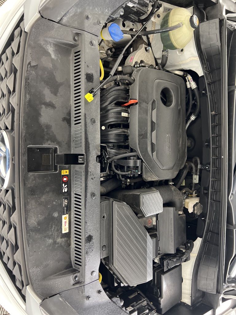 Used 2020 White Hyundai Sport image 31