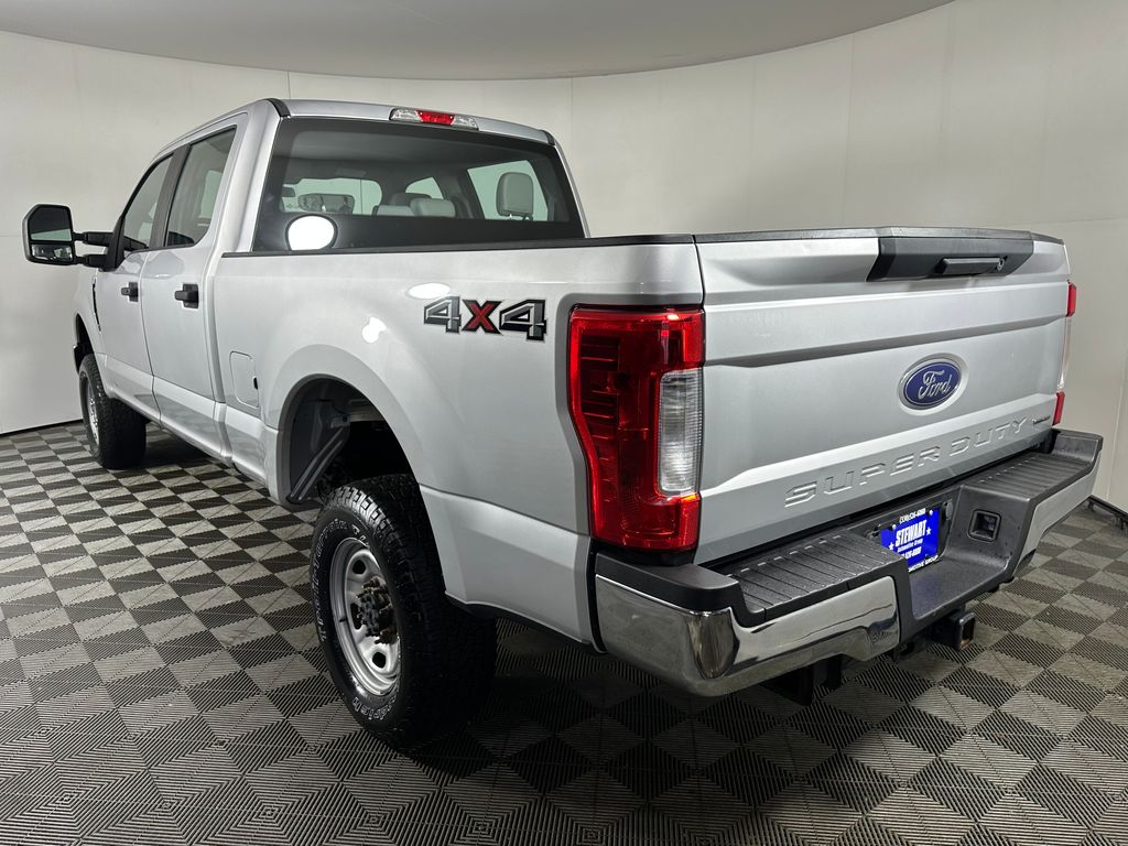 2017 Ford F-250 Super Duty XL - Image 3