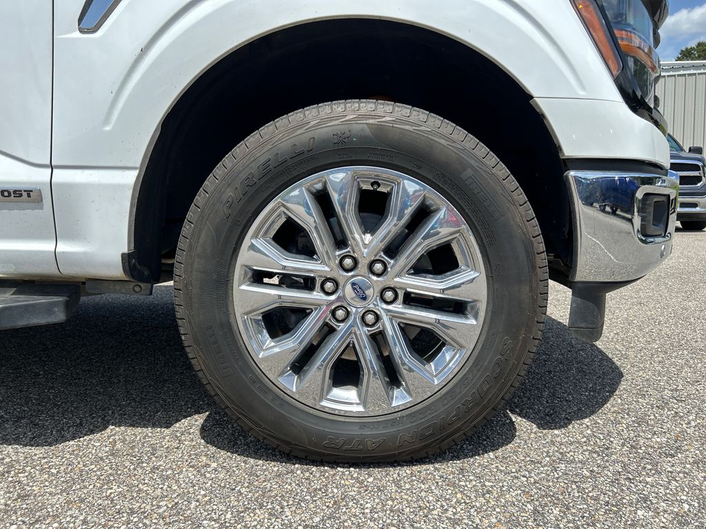 2024 Oxford White Ford F-150 XLT 4X4 Truck