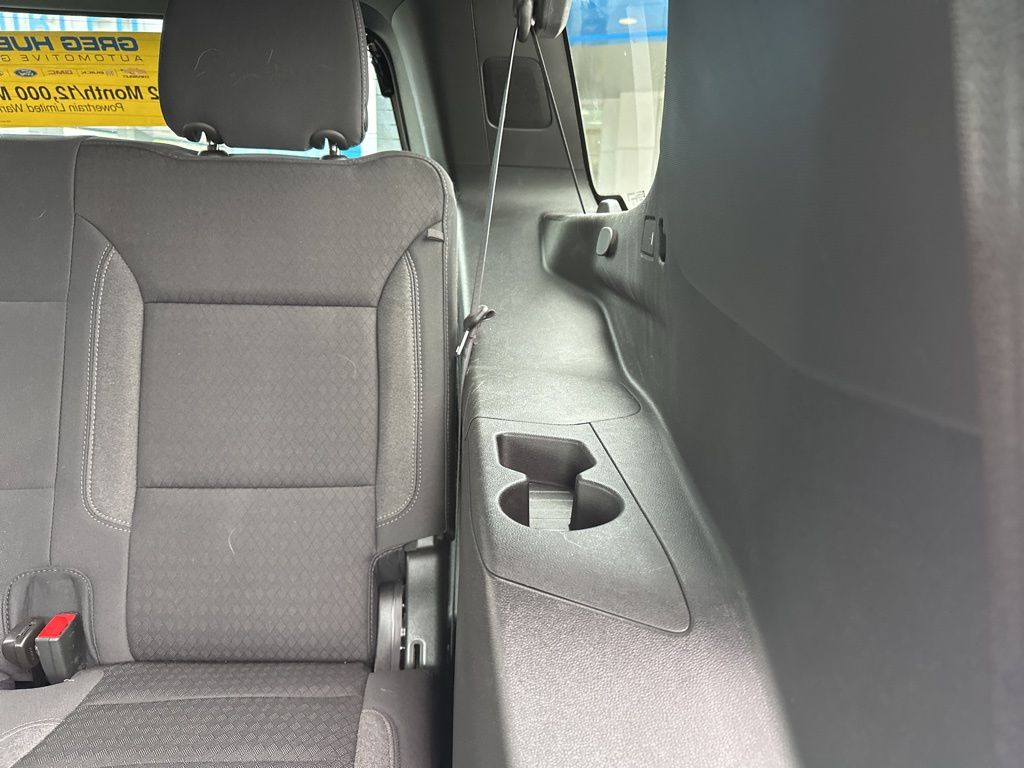 2024 GMC Yukon SLE photo