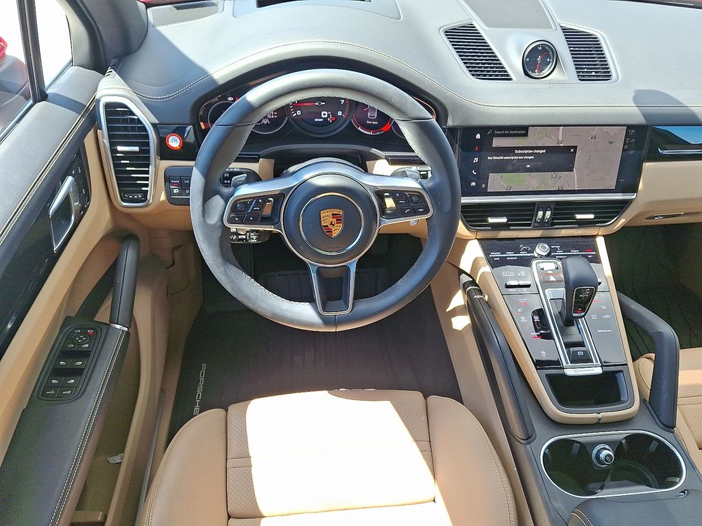 Thumbnail: 2022 Porsche Cayenne - 15