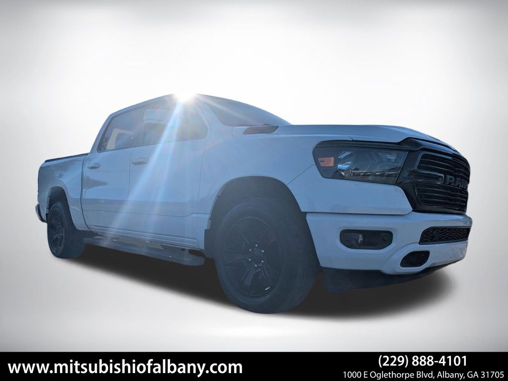 2020 RAM 1500 Big Horn/Lone Star 4x4 Crew Cab 5'7's photo