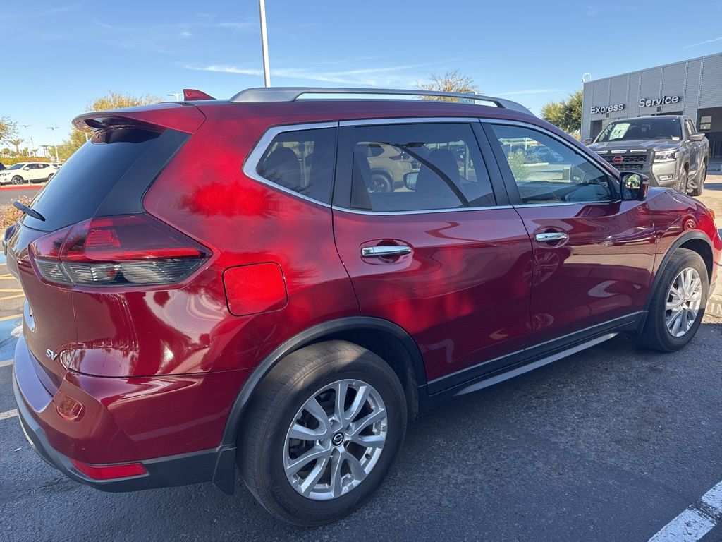 2018 Nissan Rogue SV 4