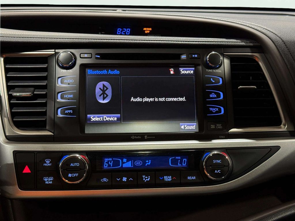 Used 2015 Silver Sky Metallic Toyota XLE V6 image 13
