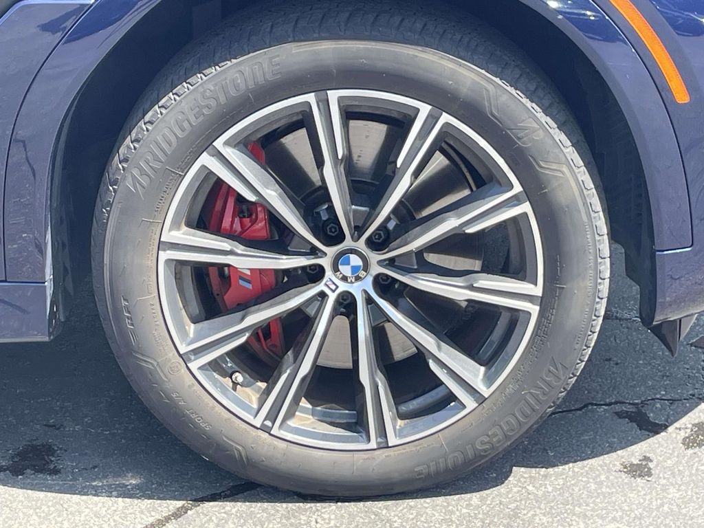 Used 2025 Blue BMW M60i image 13