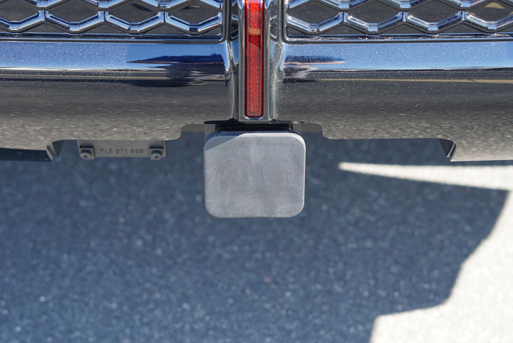 Thumbnail: 2025 Audi RS Q8 - 13