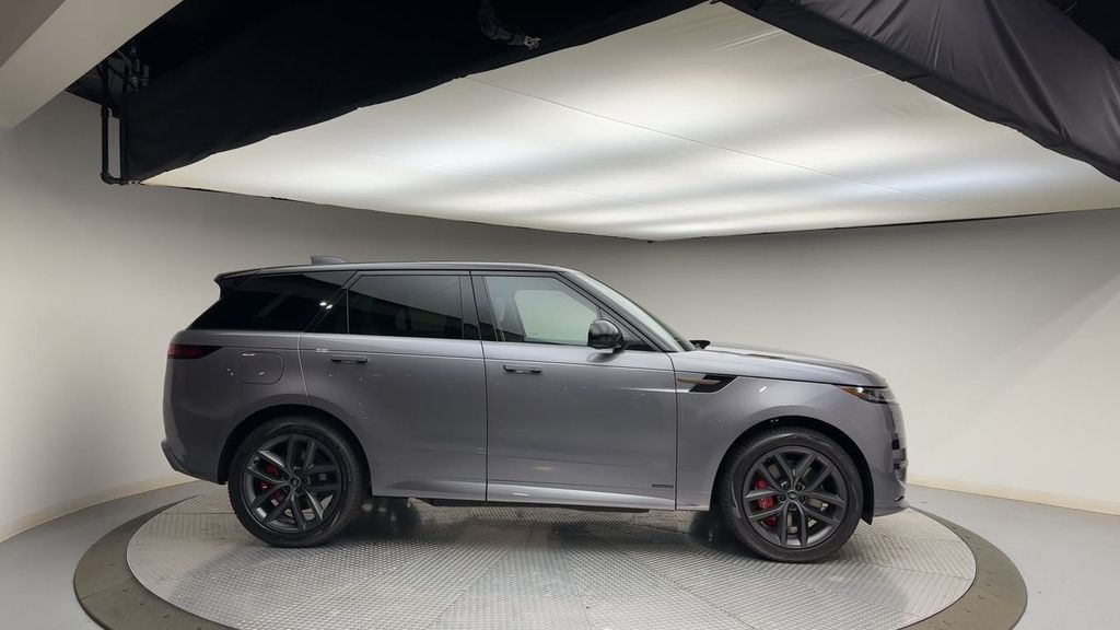 2025 Land Rover Range Rover Sport Autobiography 9