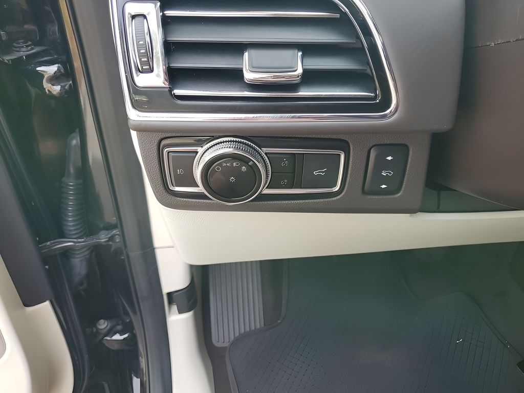 Used Car 2021 Lincoln Navigator  Black Label For Sale Under $50,000 In Austin, Texas
