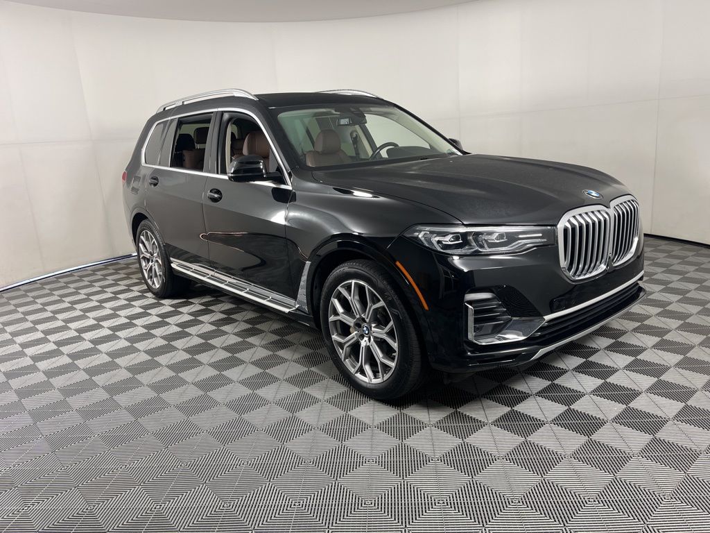 Thumbnail: 2022 BMW X7 - 21