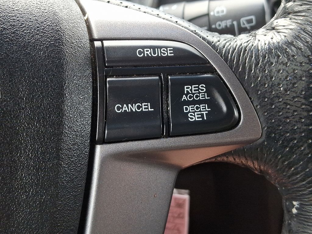 Thumbnail: 2011 Honda Pilot - 25