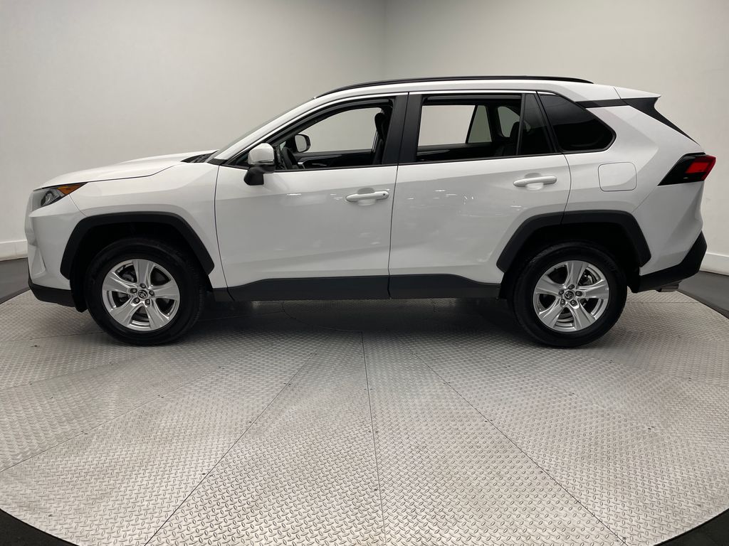 2021 Toyota RAV4 XLE 8