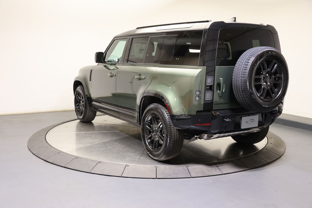 Thumbnail: 2026 Land Rover Defender - 3