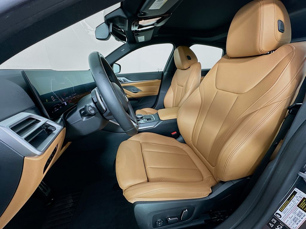 Thumbnail: 2025 BMW 4 Series - 21