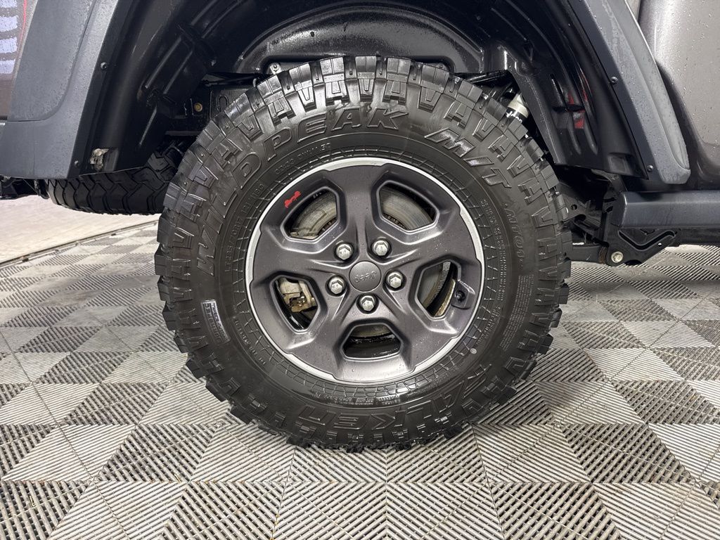 Thumbnail: 2021 Jeep Gladiator - 11