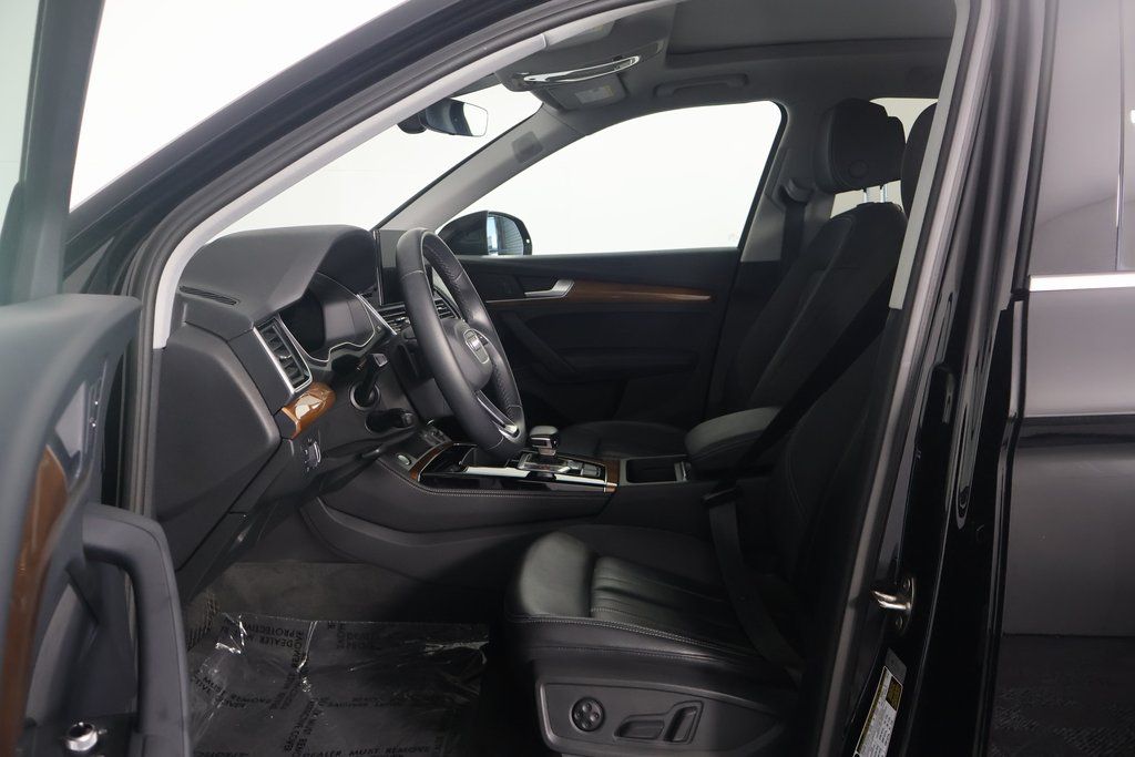 Thumbnail: 2021 Audi Q5 - 8