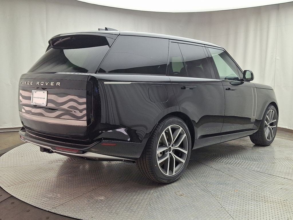 Thumbnail: 2026 Land Rover Range Rover - 3