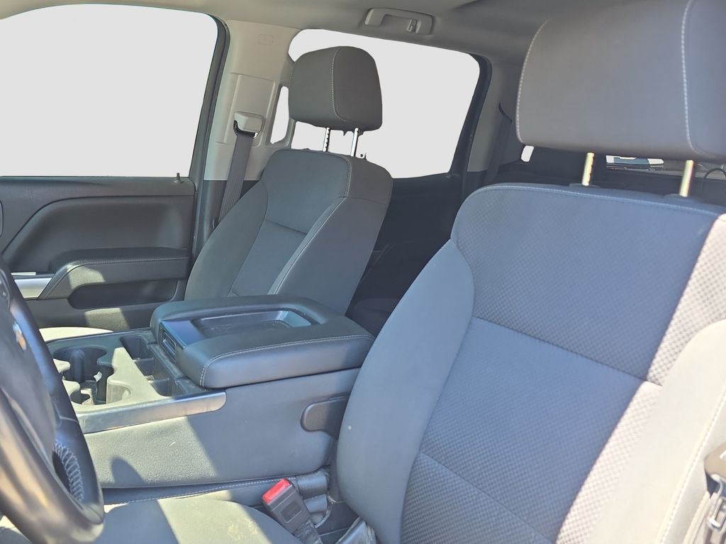 Used 2018 Silver Chevrolet LT image 7