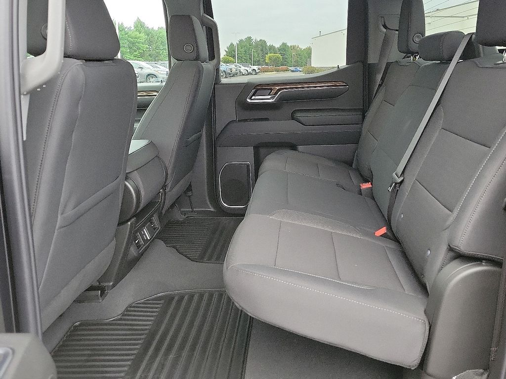 Thumbnail: 2025 Chevrolet Silverado 1500 - 7
