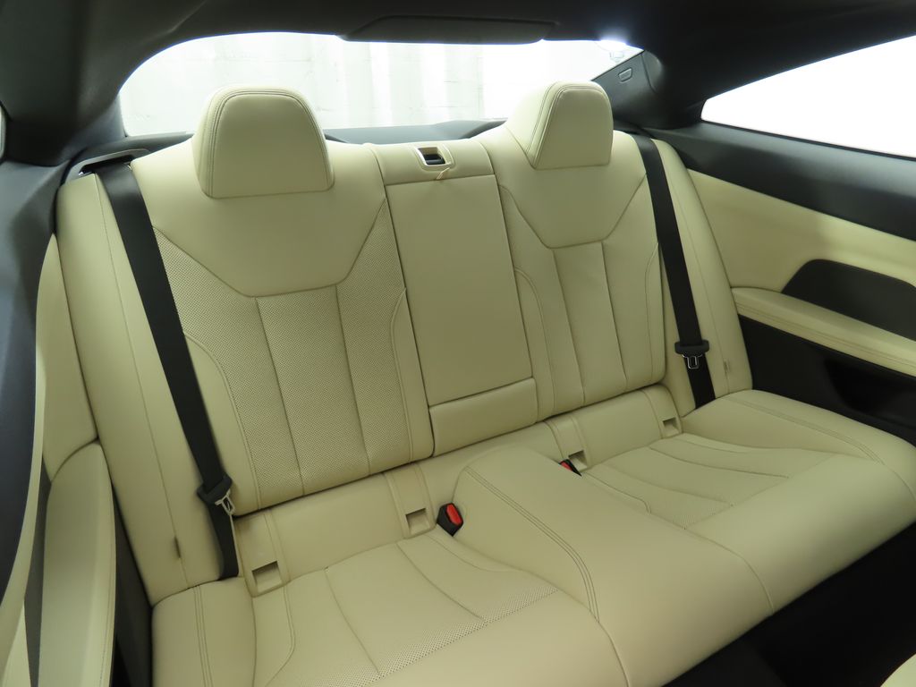 Thumbnail: 2026 BMW 4 Series - 23