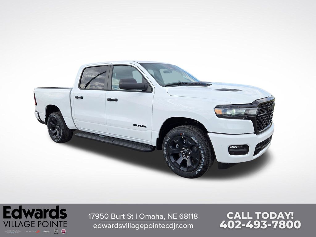 2026 RAM 1500 Express Crew Cab 4WD