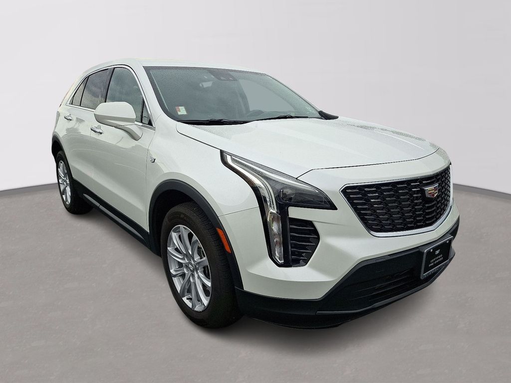 Thumbnail: 2022 Cadillac XT4 - 3