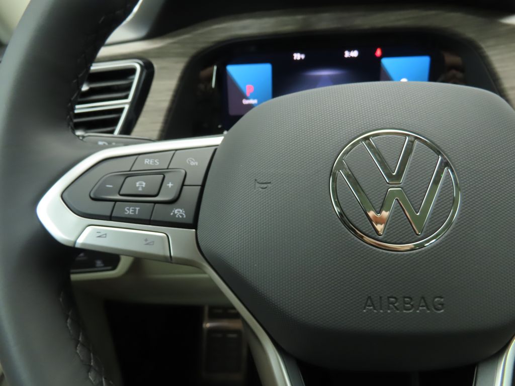 2025 Volkswagen Atlas SEL 12