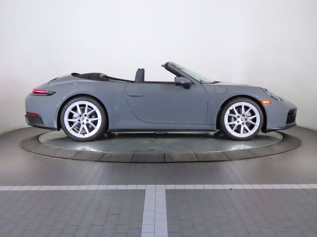 Thumbnail: 2025 Porsche 911 - 16