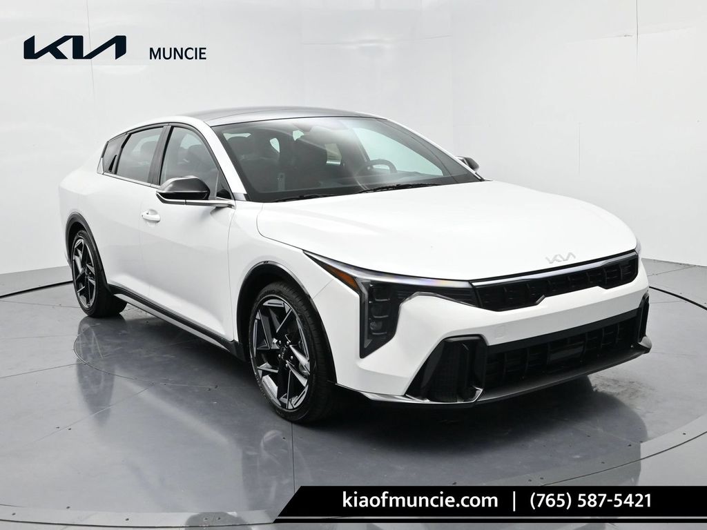 Snow White Pearl 2025 Kia K4 Sedan Front-Wheel Drive Continuously Variable Transmission