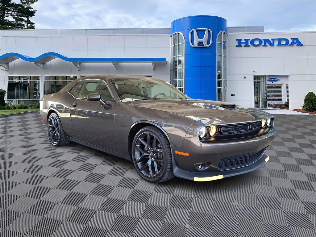 Gray (Granite Crystal Metallic Clearcoat) 2022 Dodge Challenger R/T RWD Coupe Rear-Wheel Drive 8-Speed Automatic
