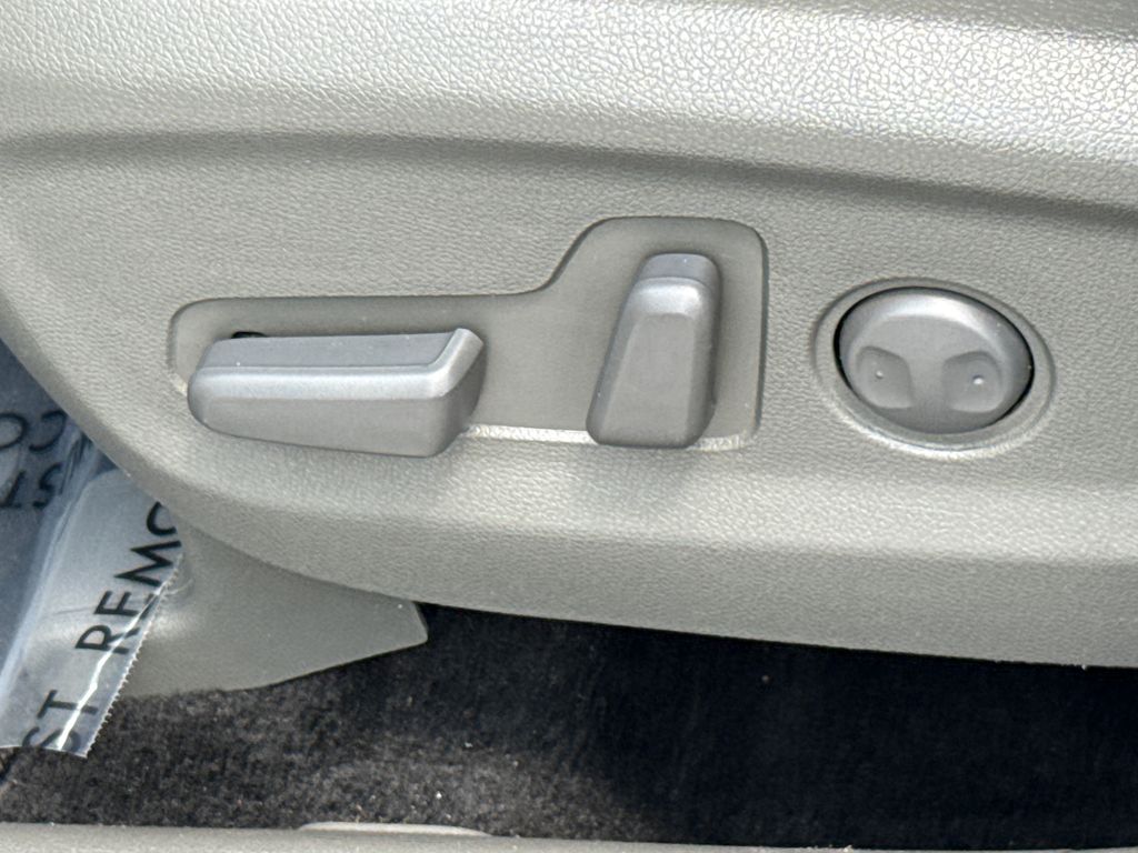 Certified Used 2018 Silver Kia EX image 26