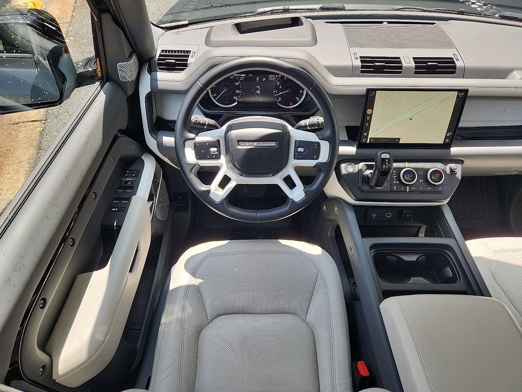 2023 Land Rover Defender 130 12
