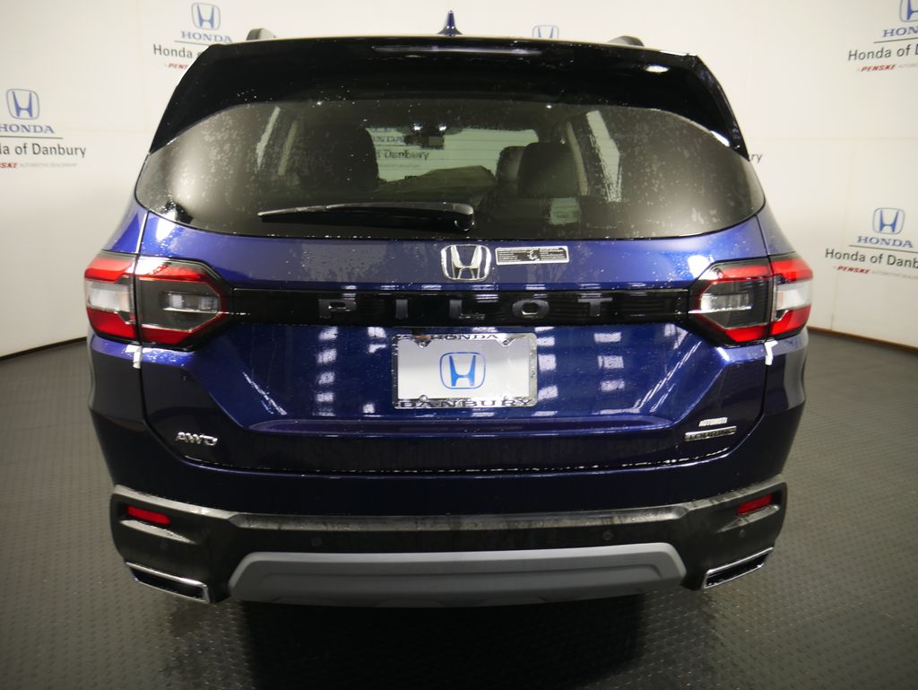 2025 Honda Pilot Touring 8