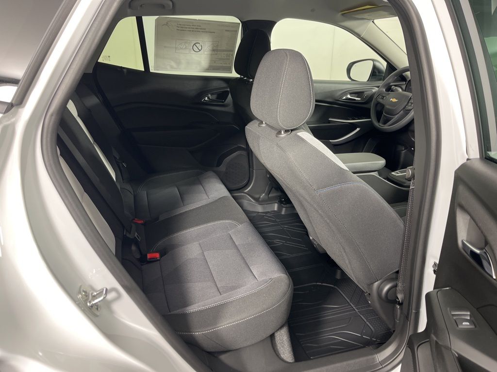 Thumbnail: 2026 Chevrolet Trax - 6