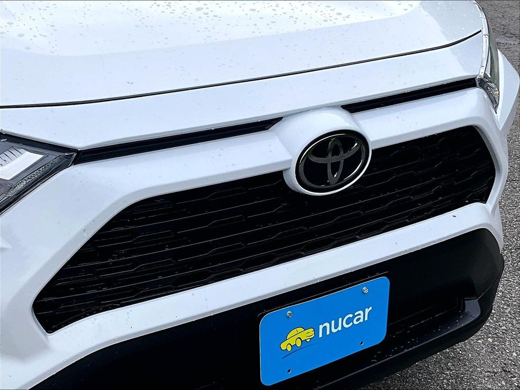 2024 Toyota RAV4 — photo 30