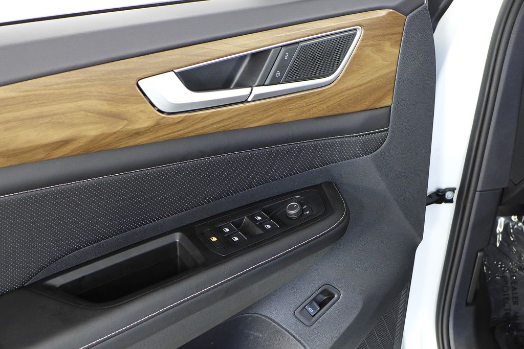 2024 Volkswagen Atlas SE 12