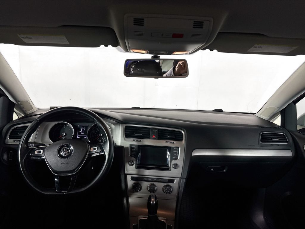 2015 Volkswagen Golf TDI S 4-Door