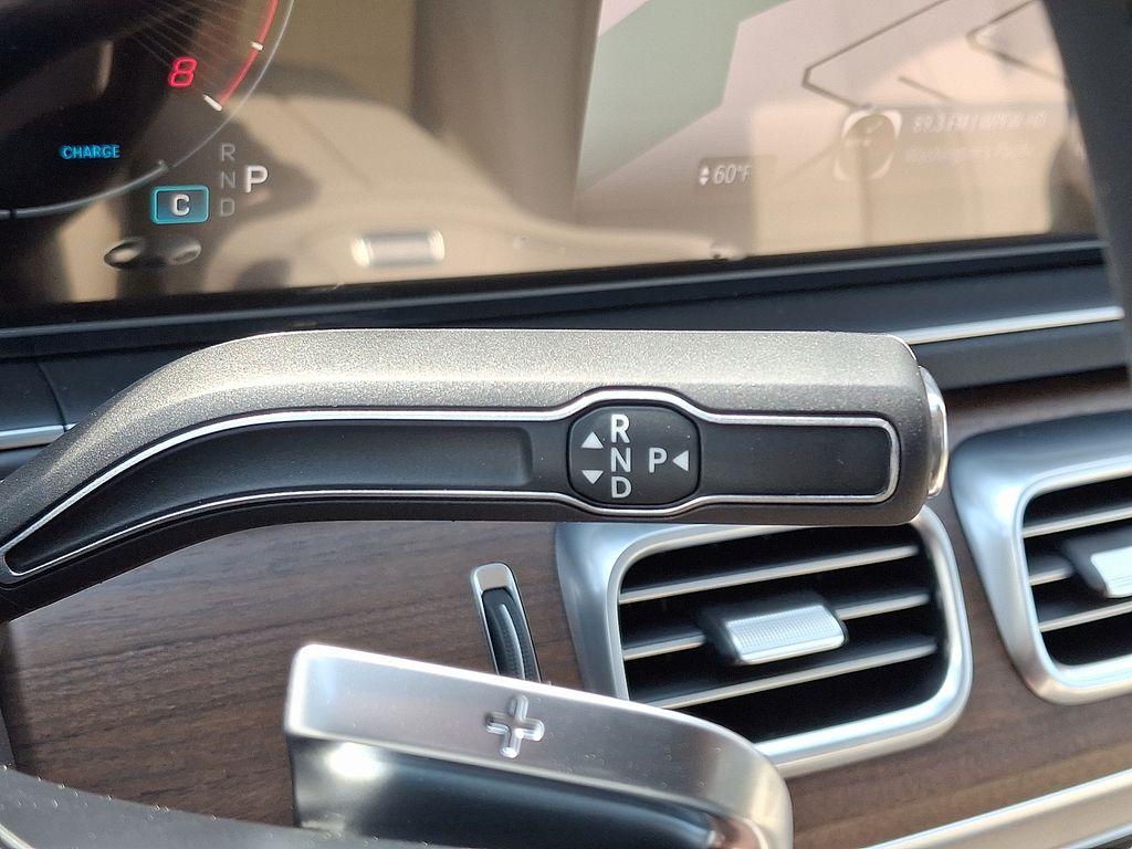 Thumbnail: 2026 Mercedes-Benz GLE - 12