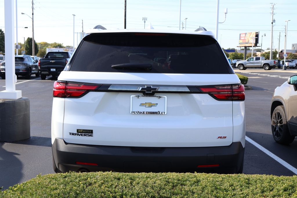 Thumbnail: 2023 Chevrolet Traverse - 9